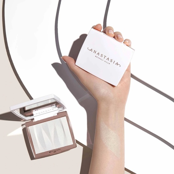 ABH "Iced Out" highlighter - Picture 6 of 9